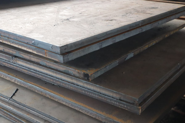修建施工铺路钢板
